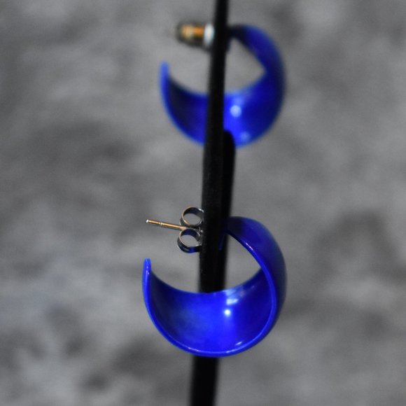 🔥 3/$15 Vintage 80's Small Blue Hoop Earrings - Picture 5 of 9